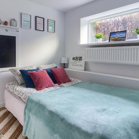 M&R Apartament Smart&Bright Batorego 16, Netflix, Free Wifi, Metro I Park Pole Mokotowskie, Stodola, Self Check-In, 5 Minut Od Centrum Warschau Exterior foto